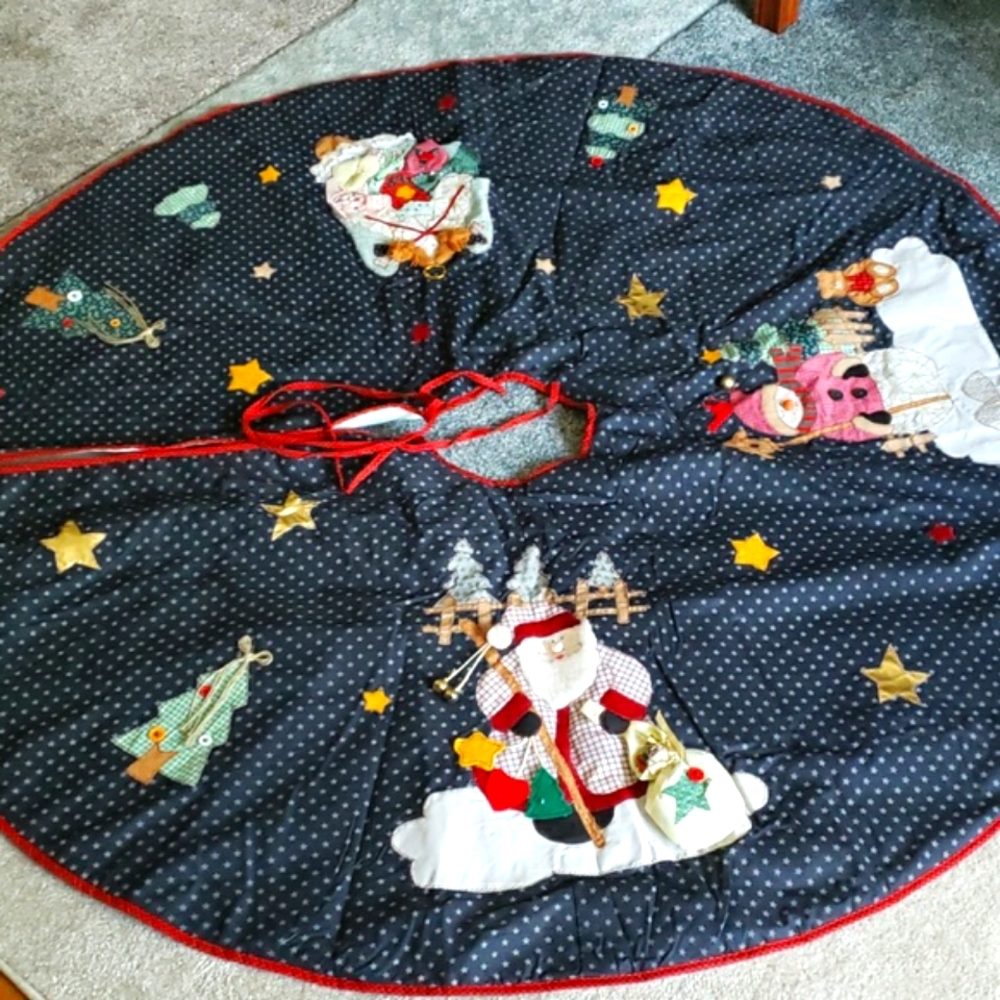 NWT Current Christmas Tree Skirt